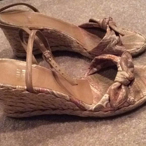 Stuart Weitzman Floral fabric wedge espadrilles Summer shoes, 8.5 - Picture 2 of 8